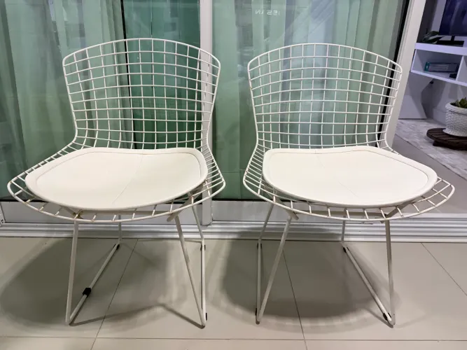 Cadeiras com almofadas Bertoia (Tok&Stok)