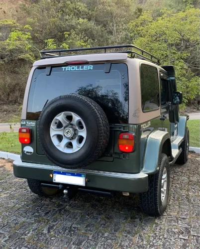 Troller T-4 4X4 2.8 TB Int. Cap. Rígida Diesel 2002