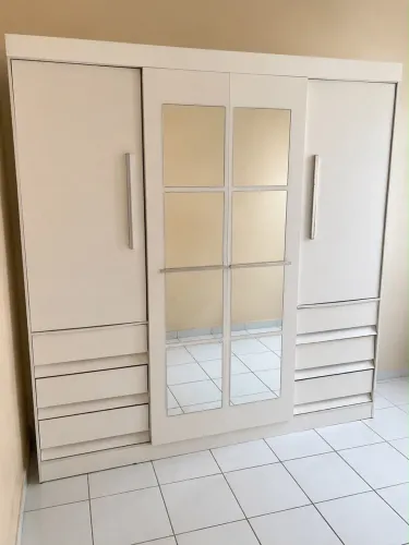 Guarda roupa casal