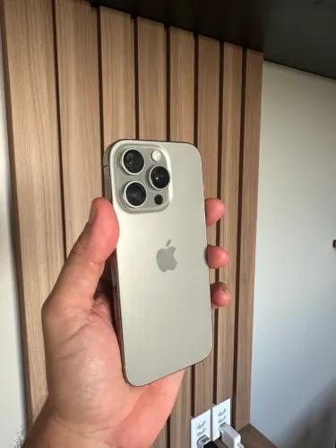 iPhone 16 pro 512gb