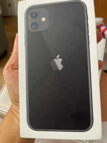 Vendo iPhone 11 preto 128GB