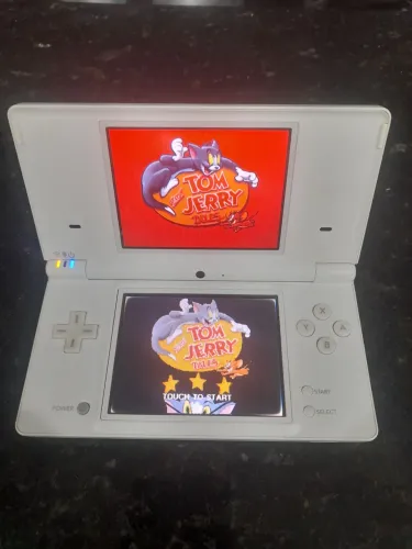 Nintendo DS i