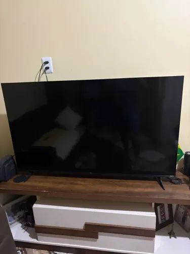 Smart TV TCL 55 55P635 c/ defeito no display e LED 