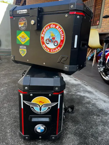 BAÚS LATERAIS MOTORRAD BLACK EDITION EM ALUMÍNIO | R$ 3.000