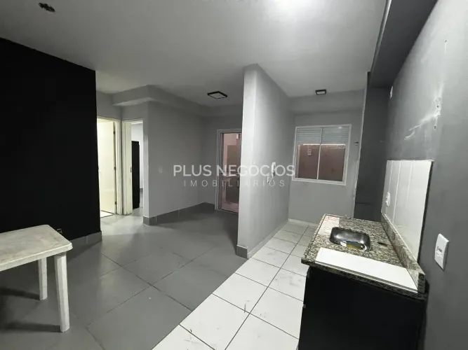 Apartamento com 2 dormitórios e quintal para Locação no Residencial Bella Veneza - Julio d