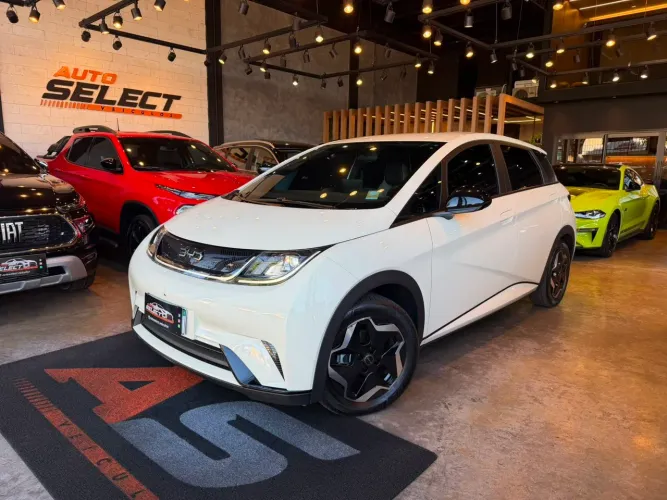 BYD Dolphin EV (Elétrico) 2026
