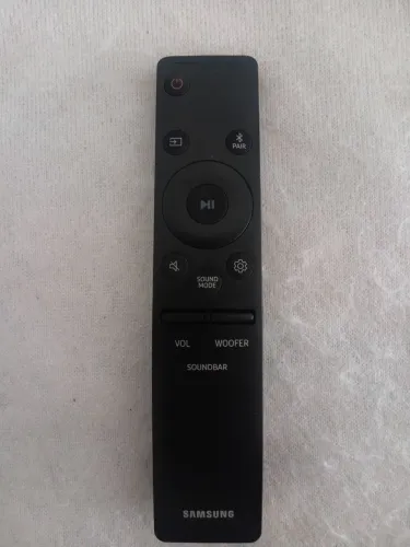 controle remoto para soundbar da Samsung.