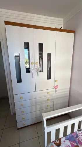 Guarda roupas infantil