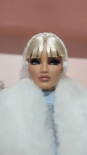 Imogen Baby BLUE- Integrity Toys - nu face - fashion royalty - Doll completa.