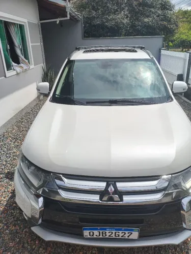 Mitsubishi Outlander 2.2 165cv Diesel Aut. 2016