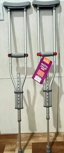 Par de muletas axial