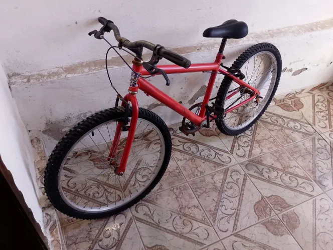 Bicicleta aro 20 vermelha