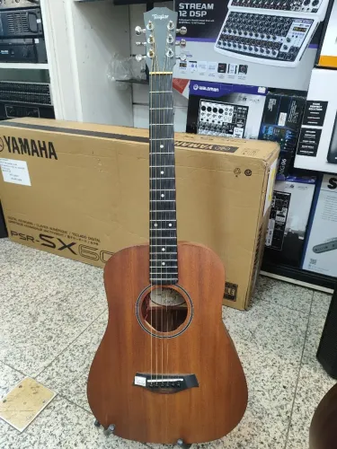 Violão Taylor Baby BT2