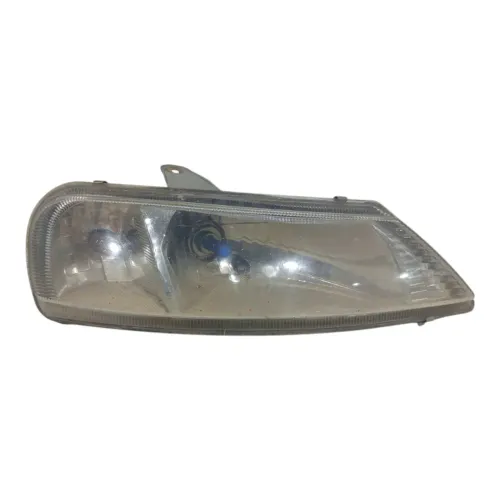 Farol Dianteiro Lado Direito Gm/chevrolet Celta Vhc Ano 2004 Direito/passageiro