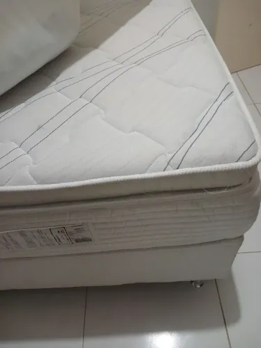 CAMA DE CASAL QUASE 5 MESES DE COMPRADA.