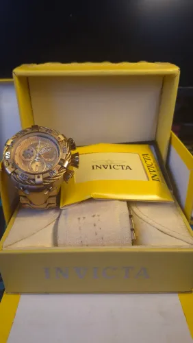 Relógio Dourado Invicta