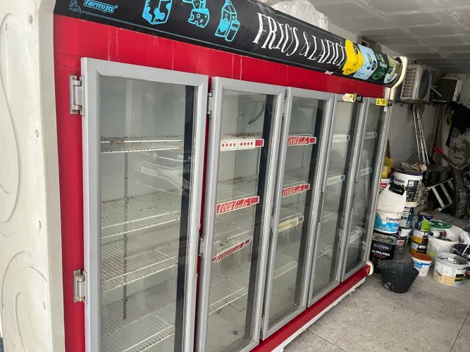 Vendo e troco Geladeira Expositora de 5 Portas TERMISA