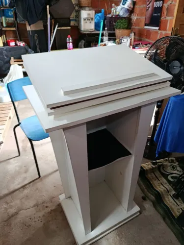Púlpito de MDF Branco.