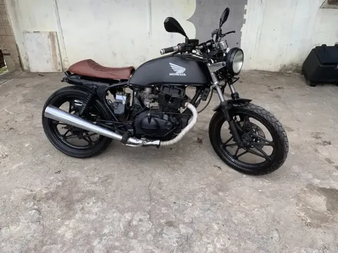Honda CB 400, Moto Customizada Café Racer, Doc em dia No meu nome !