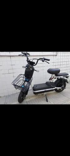 Vendo scooter elétrica.