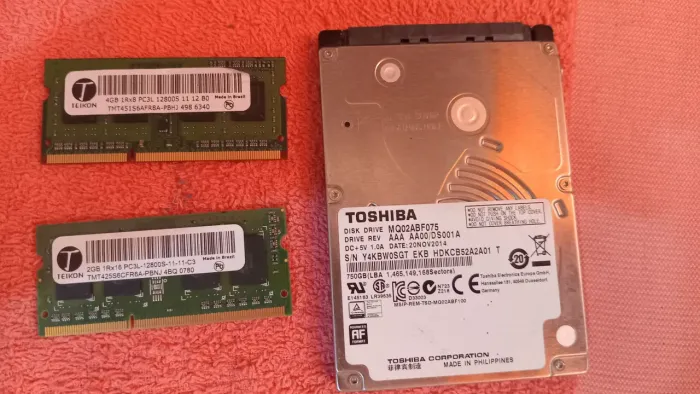 HD 750gb mais duas memórias 100%