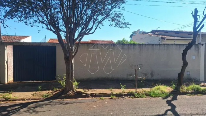 Venda de Casas / Padrão na cidade de Araraquara