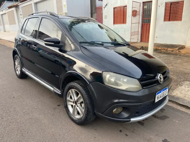 Volkswagen Crossfox 1.6 MI Total Flex 8V 5P 2011