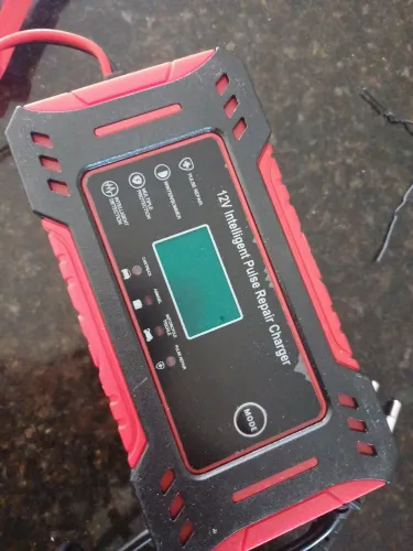 Vendo carregando de bateria automotivo