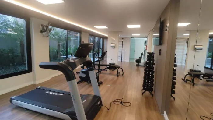ALUGUEL: Excelente apartamento com 63 m² de 02 quartos; 01 suíte; - 02 vagas, - Bairro Lou