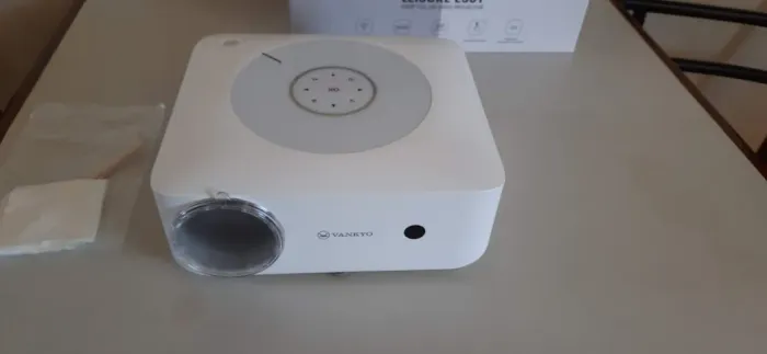Projetor Portátil Vankyo Leisure E30