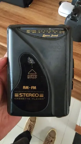 Toca fitas com rádio Am/FM