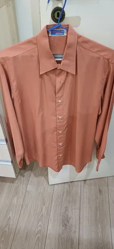 Camisa Social de Alfaiataria. Excelente estado, tamanho P. Tecido de alta qualidade.
