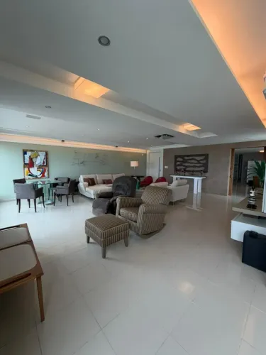 Avenida Boa Viagem, 2 Qts(pode voltar o 3º), 211m², Lindo, Todo Reformado, Armários, Vista