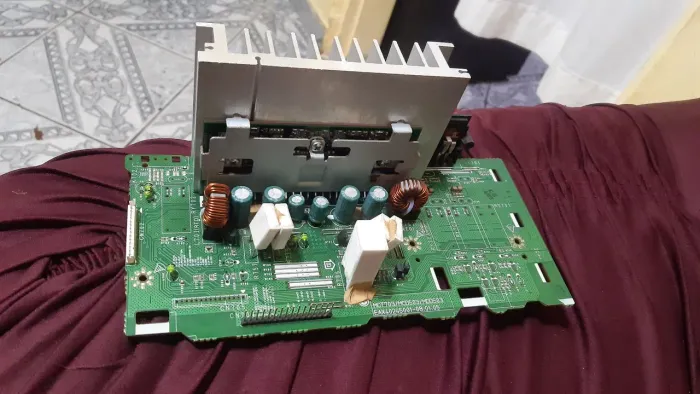 Placa com amplificador lg mcd504 