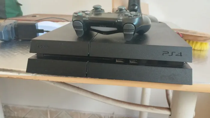 PS4 seminovo