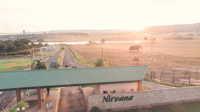 Vendo lote murado no Cond. Nirvana no lago das Brisas GO