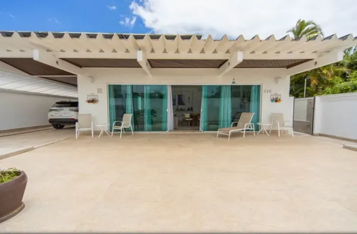 CASA TÉRREA CLEAN E PRÁTICA - 3 SUITES + 3 QRTOS - 170 m DA PRAIA ENSEADA GUARUJÁ