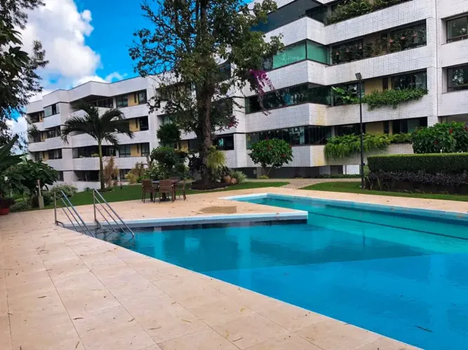 Apartamento à Venda com 4 quartos sendo 4 suítes e 4 vagas com 200mt2 por R$ 2.300.000