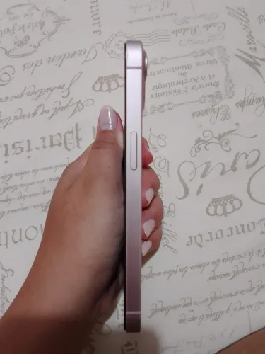 Celular iPhone 13