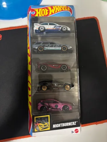 Pack hot wheels