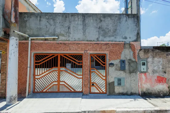 Casa para venda tem 130 metros quadrados com 3 quartos