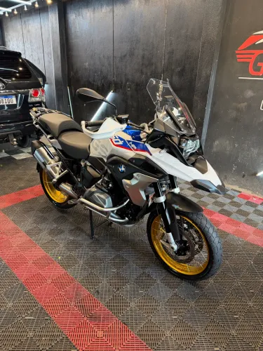 Vende-se Ou Troco BMW 1250HP