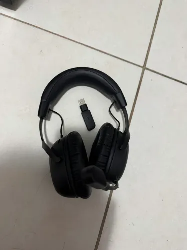 HEADSET GAMER SEM FIO HYPERX CLOUD III
