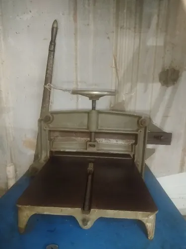 Guilhotina manual FUNTIMOD 65cm de boca original para gráficas