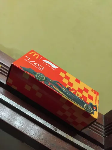 Carrinho fórmula 1, mc donalds