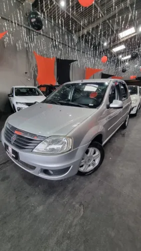Renault Logan Expression Hi-flex 1.6 16V 4P AUT 2012