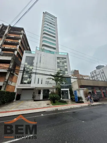 APARTAMENTO MOBILIADO NO CENTRO DE ITAJAÍ