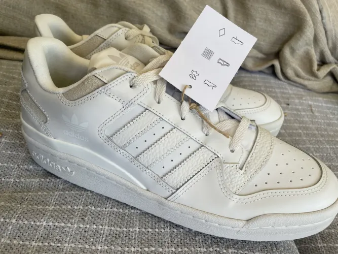 Tênis adidas forum low
