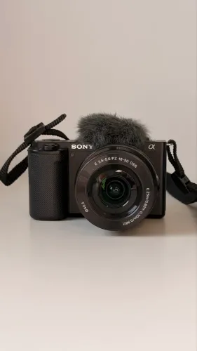 Sony ZV-E10 + Lente 16-50mm OSS + Bolsa | Pouquíssimo Uso