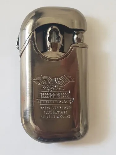 Isqueiro quebra vento
